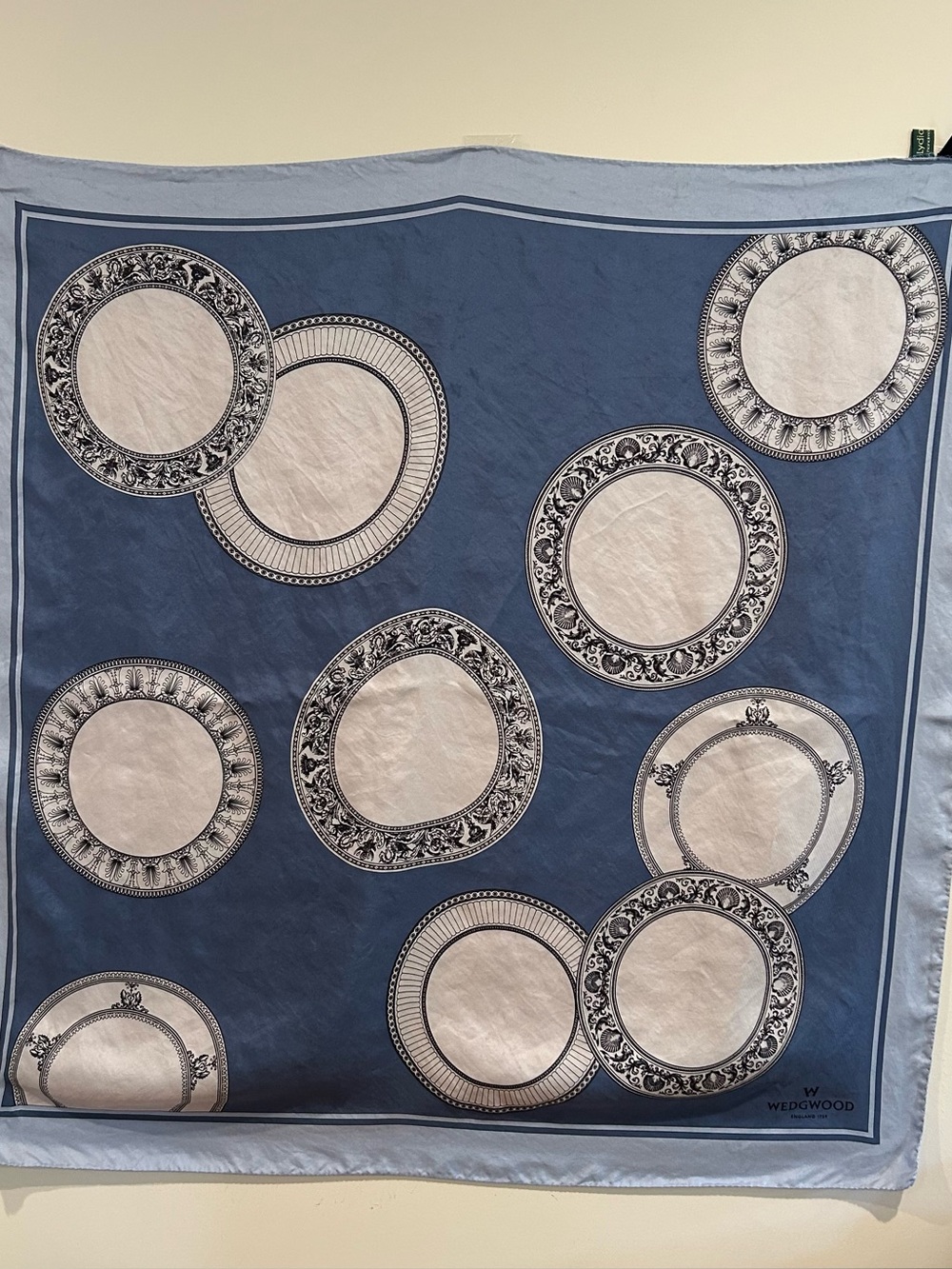 Wedgwood Blue and Cream Plate Motif Scarf
